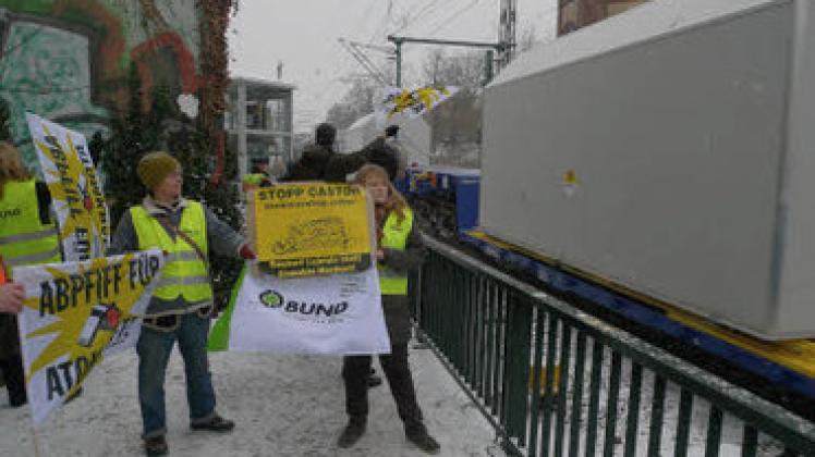 Nur wenige Demonstranten erwarteten im Dezember den Castor-Transport durch Schwerin. Im Februar soll das anders sein. BUND  