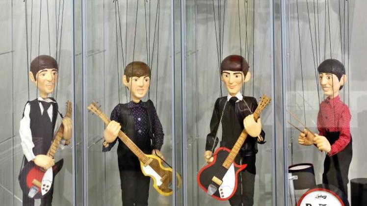 Die vier Beatles-Mitglieder als Marionettenfiguren – tausende Exponate und Archivstücke über die britische Band  beherbergt das private Museum auf drei Etagen.  Fotos: jan woitas 