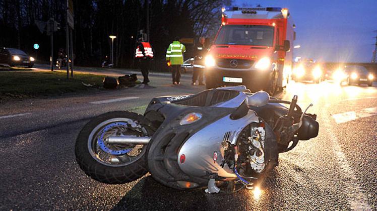 Rollerfahrer Schwebt Nach Unfall In Lebensgefahr | SHZ