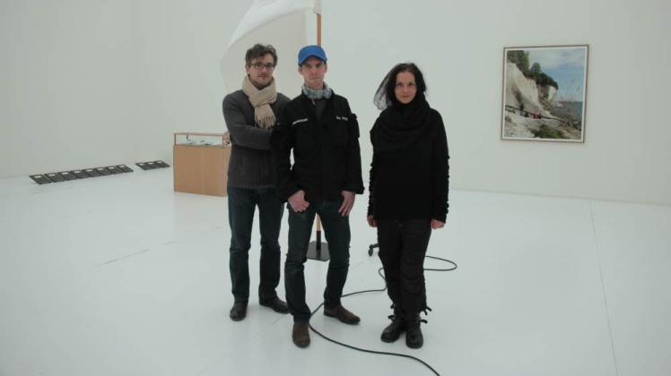 Drei Künstler, eine Gruppe: Fotograf Tim Kellner (l.),  Architekt Marc Wiesel und  Bildhauerin Alexandra Lotz  sind „Schaum“.  