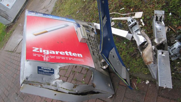 Vom Automaten in Perdöhl blieb nach der Explosion wenig übrig. 