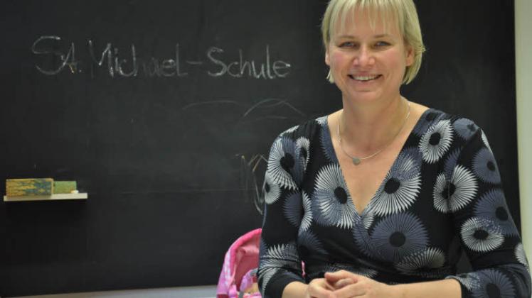 Auf dem Weg zum Schulcampus: 2015 will Ines Huhle, Leiterin der St.-Michael-Schule, eine neue Lerneinrichtung am Dierkower Damm  eröffnen.  