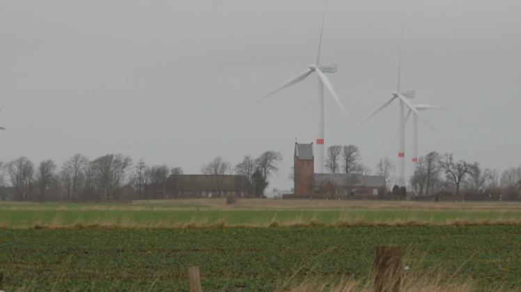 Landschaft im Wandel: Energiegewinnung aus Windkraft steht in der Diskussion.
