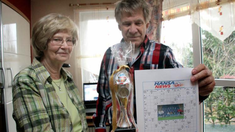 Ein Kreuzworträtsel mit Fragen zu Hansa Rostock haben Erika und Jürgen Schmidt für die Kicker vorbereitet. Ein Kreuzworträtsel mit Fragen zu Hansa Rostock haben Erika und Jürgen Schmidt für die Kicker vorbereitet.