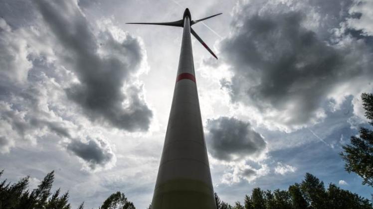 Die Energiewende soll kommen – über neue Eignungsräume von Windkraftanlage wird aber heftig gestritten.  