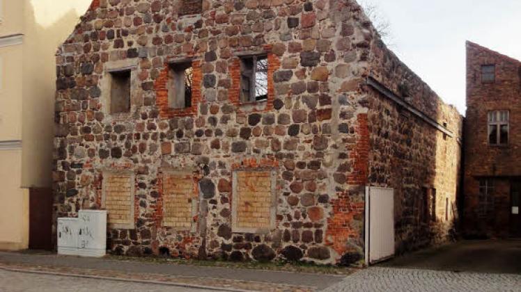 Vom Einsturz bedroht: Das „Alte Kloster“ in Niemegk .  