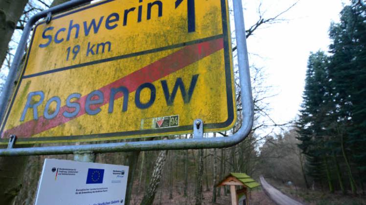 EU-Geld für einen Radweg: Zwischen Dorfmitte und Ortsausgang Rosenow wird im Frühjahr der Radweg gebaut.  Im Wald, bleibt der natürliche Weg bestehen.  