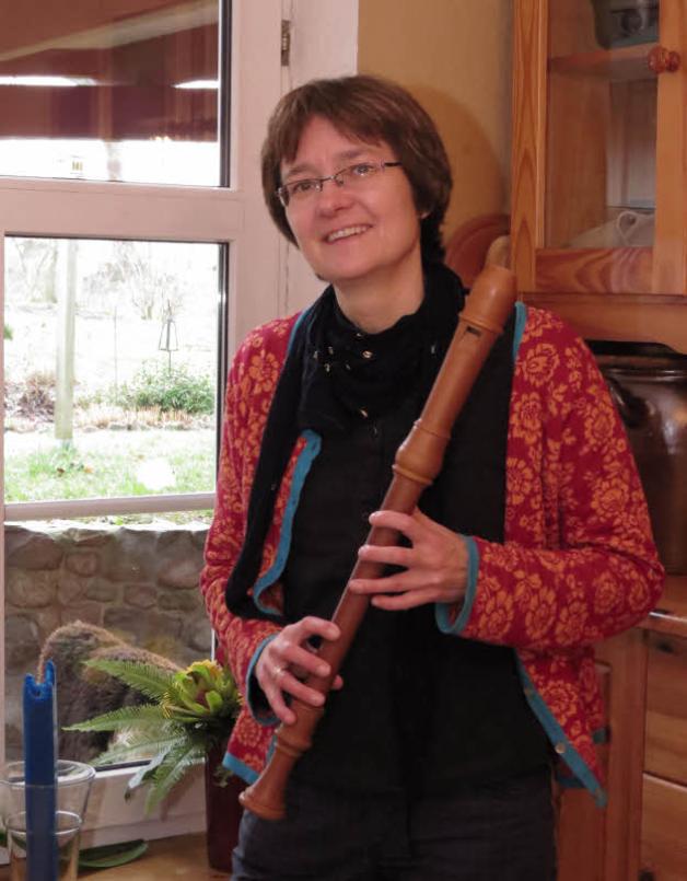 Flöten spielen ist ein Steckenpferd von Gemeindepädagogin Renate Maercker.