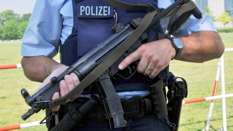 Grüne fordern Maschinenpistolen der Polizei abzuschaffen