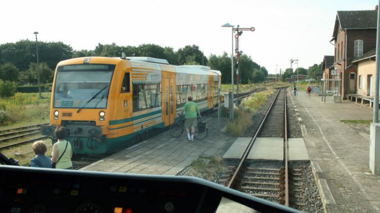 Die  von der Landesregierung  geplante Bahnkappung  zu Januar 2015 trüge die Verantwortung für die vorauszusehende Verödung  einer  ganzen Region Mecklenburgs.  