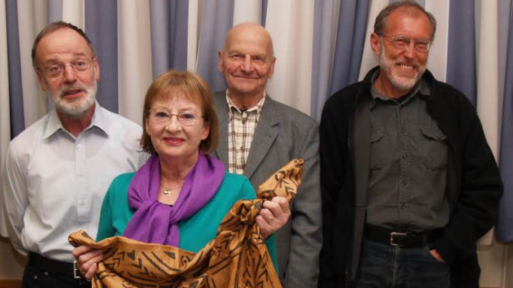 Gründungsmitglieder: Reimer Reimers, Karin Rathjens, Jürgen Nagel und Branko Irek (v.l.) waren dabei, als der Verein „Partnerschaft Aukrug-Sien“  1994 ins Leben gerufen wurde. 