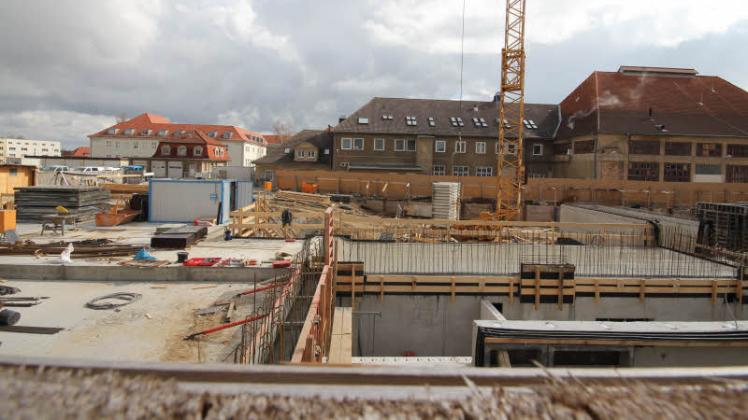Die Arbeiten am Fundament für den Neubau für Zentrale Medizinische Funktionen (ZMF) wurden gestoppt.  