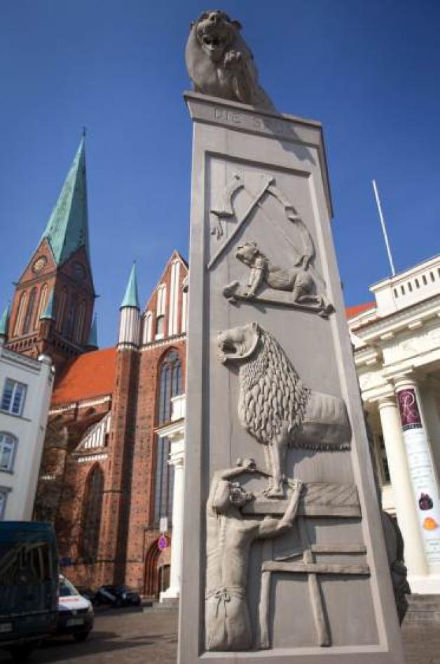 Die Spur des Löwen in Schwerin