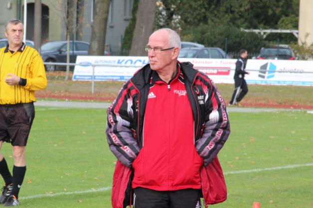 Einheit-Trainer Frank Plokarz freut sich am Sonnabend in Perleberg auf ein Derby zwischen zwei Mannschaften auf Augenhöhe… 