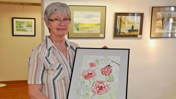 Barbara Hamann zeigt am Mittwoch im Krummen Haus u.a. Blumen und Landschaften.  