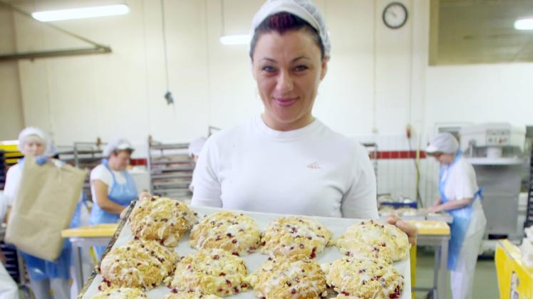 Anja Flügge von „De Mäkelbörger“ mit Streuselschnecken