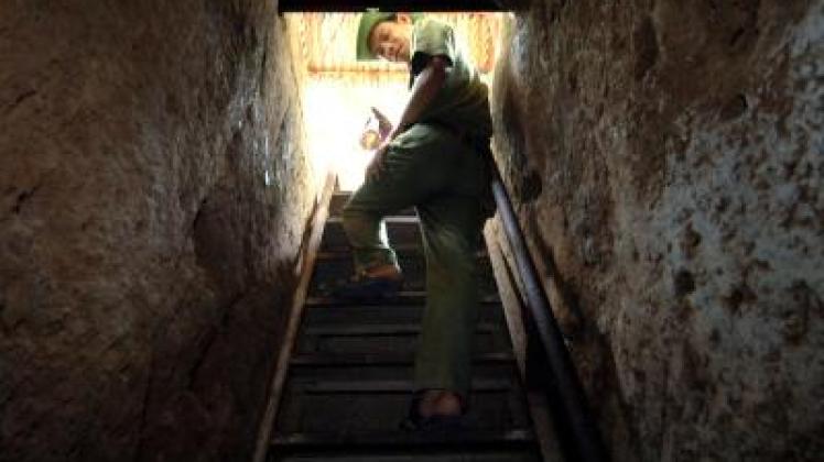  Abstieg in das Spinnennetz: Endlos erscheinende Gänge hatten die Vietcong in den Berg gegraben, so entkamen sie immer wieder den amerikanischen Soldaten. Foto: Christine Kokot 