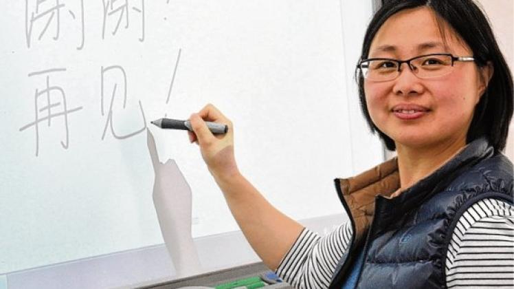 Huiru Hu unterrichtet auf Louisenlund Chinesisch. Foto: rit