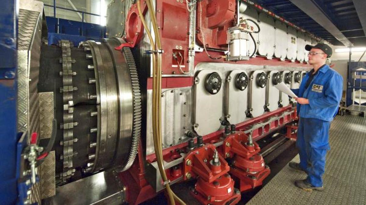 Caterpillar konzentriert Großmotorenbau in Rostock SVZ