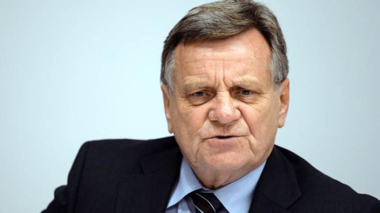 Hartmut Mehdorn teilt mal wieder aus. Diesmal trifft es Brandenburgs Finanzminister. 