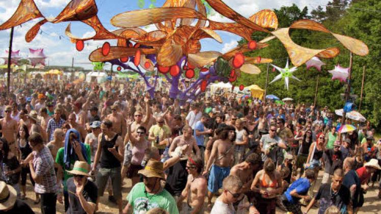 Bunt und gut gelaunt: Das „Psychedelic Experience“ stimmt auf die Festival-Saison ein. 