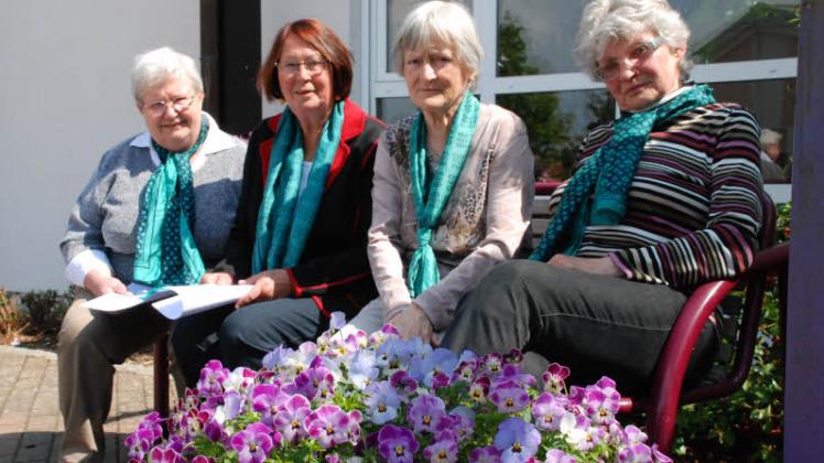 Die Grünen Damen vom Altenheim „Elim“ in Crivitz: Käte Lau, Bärbel Klein, Ingrid Vente und Christa Braun (v.l.). 
