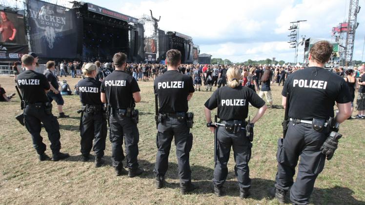 Wenn einmal im Jahr am ersten Augustwochenende das größte Heavy-Metal-Festival der Welt stattfindet, herrscht in Wacken völliger Ausnahmezustand. 