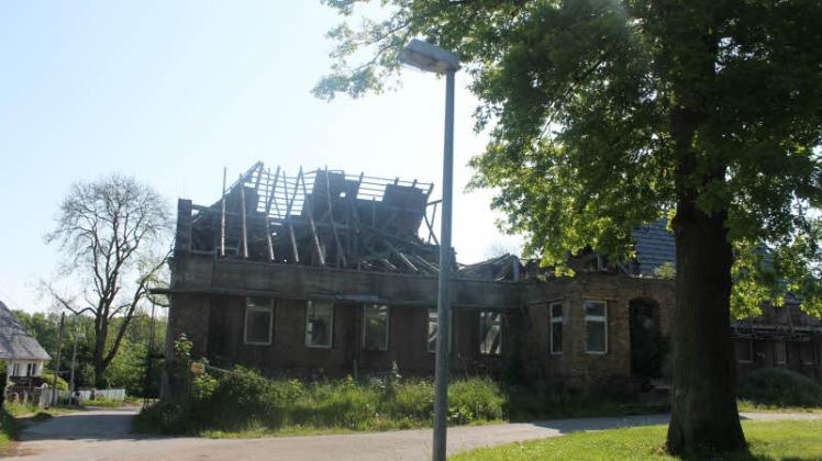 Das total herunter gekommene ehemalige Gutshaus von Kleekamp. 