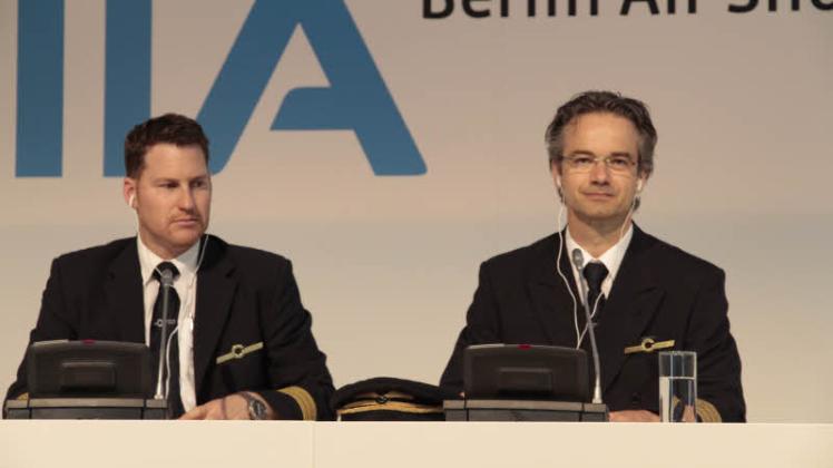 Martin Locher (l.) und VC-Präsident Ilja Schulz präsentierten die „Cockpit“-Ergebnisse 2014.  