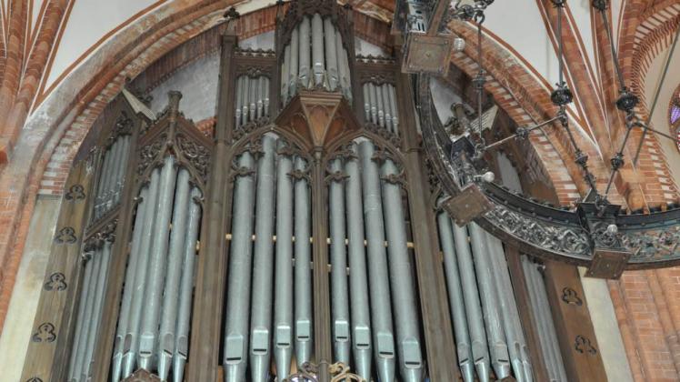 Die Erlöse der Konzerte kommen der  Dobbertiner Orgel von 1857 zu Gute.  