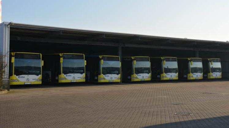 Beim Warnstreik Anfang Februar blieben die Busse in der Güstrower Zentrale. Die streikenden Busfahrer legten nahezu den gesamten Öffentlichen Personennahverkehr im Landkreis Rostock lahm.  Fotos: Jens Griesbach 