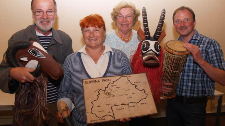 Im Oktober geht es nach Sien: Partnerschaftsvereins-Chef Reimer Reimers, Hella Kohlmeyer, Heidemarie Seider und Timo Mohr (von links) wollen nach Burkina Faso reisen.  