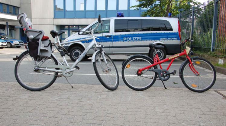 Die Polizei sucht Hinweise zu diesen beiden Fahrrädern. 