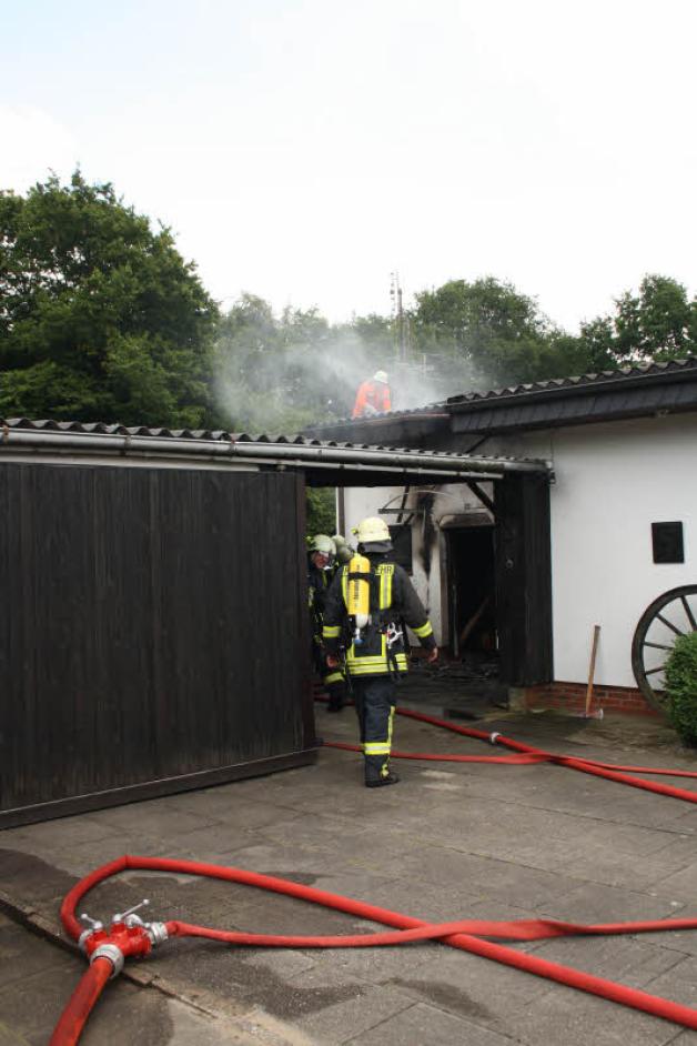 Feuer Zerstört Wohnung: 100.000 Euro Schaden | SHZ