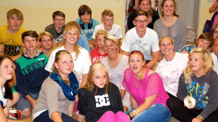 Arbeitsministerin Birgit Hesse (M.)   zollte den Jugendlichen großen Respekt.