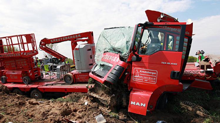 Dieser Lastwagen wurde bei dem Unfall zerstört. Foto: Heidecke
