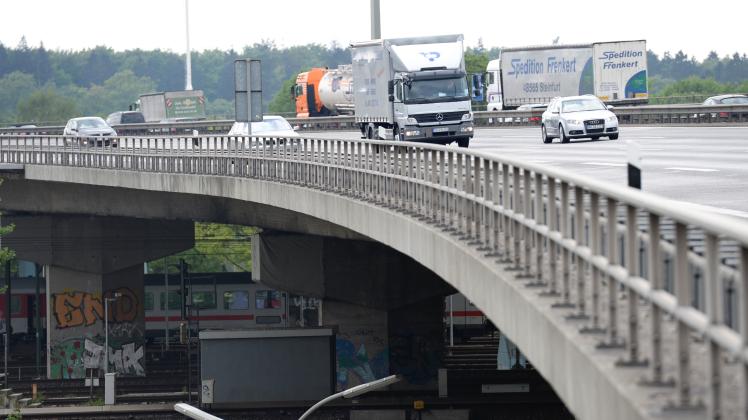 Autobahn 7: Seit dem 4. Mai dieses Jahres laufen die Bauarbeiten an der Langenfelder Brücke in Hamburg – bei laufendem Verkehr.
