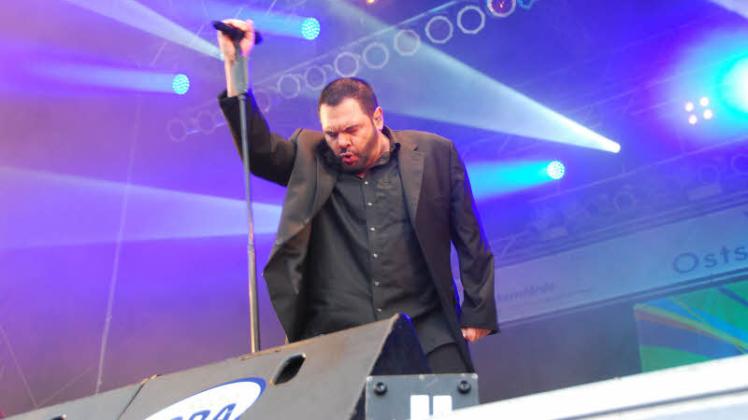 Marian Gold kommt mit Alphaville zu „Jamel rockt den Förster“. 