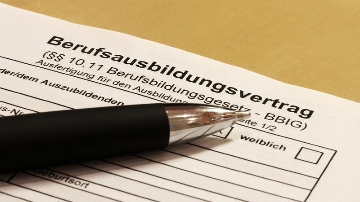 Für minderjährige Azubis gelten besondere Regeln | SHZ