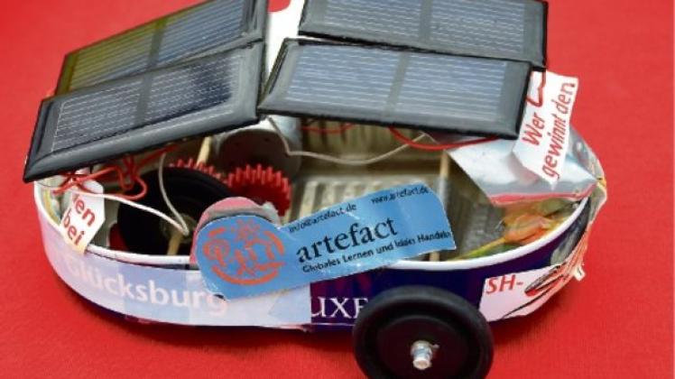 Solarmobil kreativ: So kann ein Recycling-Auto aussehen.