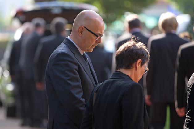 Ministerpräsident Torsten Albig (SPD) und Schleswig-Holsteins Finanzministerin Monika Heinold (Bündnis90/Grüne) nahmen an der Trauerfeiern in der Nortorfer Kirche St. Martin teil.