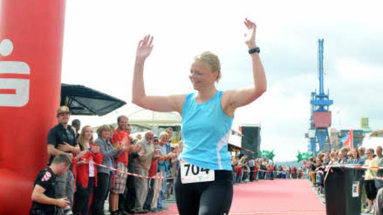 Glückliche Siegerin: Ulrike Harksen lief bei den Frauen als Erste über die Ziellinie. 