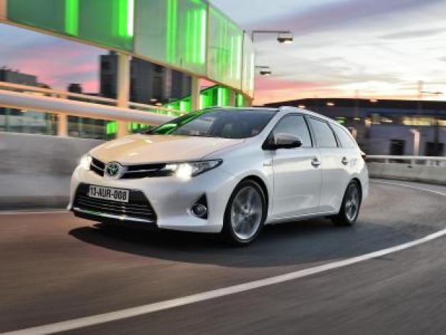  Auris mit mehr Stauraum: Das Kompaktmodell von Toyota kommt erstmals als Kombi auf den Markt. Foto: Toyota 