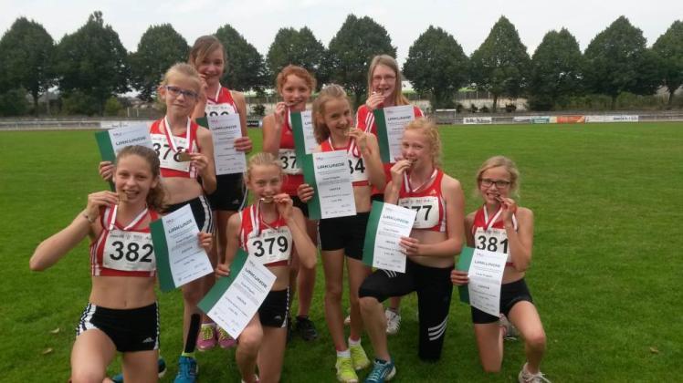 Strahlende Gesichter bei den siegreichen Leichtathletinnen der LG Prignitz.  
