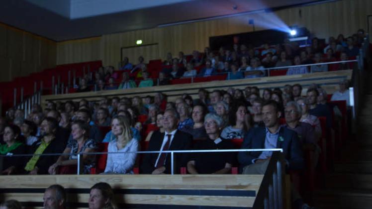 Im Alsion sahen sich 400 dänische Zuschauer mit den Eckernfördern den diesjährigen Green-Screen-Siegerfilm an. 