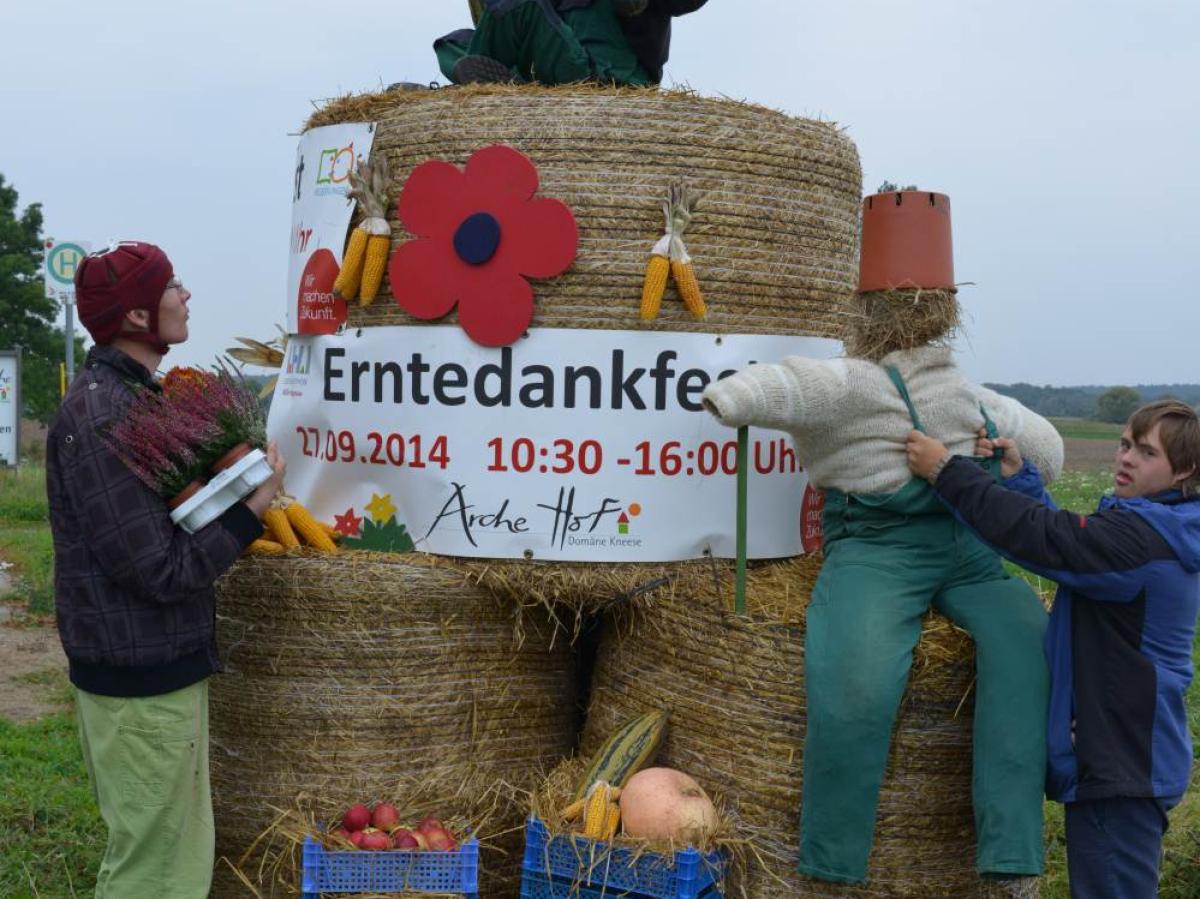 Kneese Erntedankfest auf dem Arche Hof