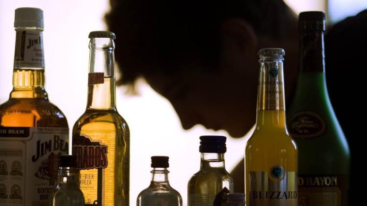 Die Gefahr des Alkohols begleitet Betroffene ein Leben lang. 