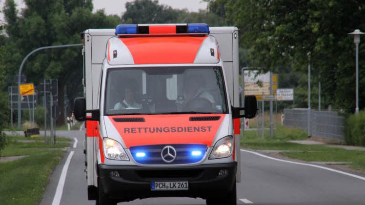 Weil zwei Frauen couragiert reagierten, konnten Rettungskräfte einen hilflosen Mann ins Krankenhaus bringen.  