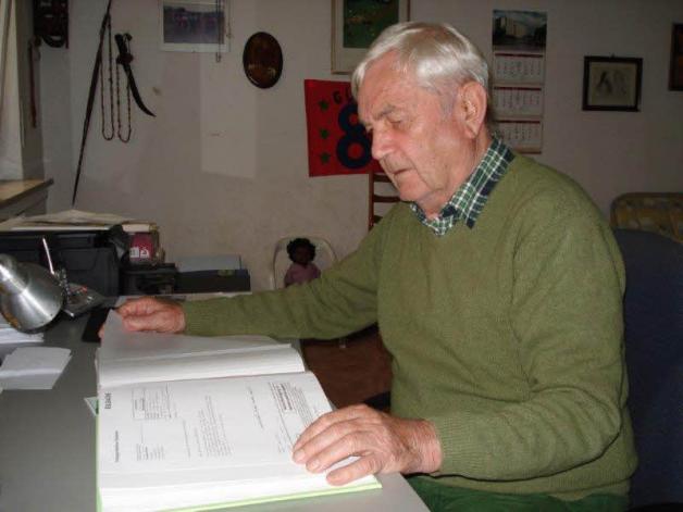 Günter Lewandowski (83) hat vieles gesammelt über seine Bützower Jahre von 1943 bis 1953.