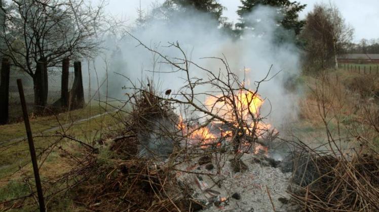 Ab 1. Oktober können pflanzliche Gartenabfälle verbrannt werden. 